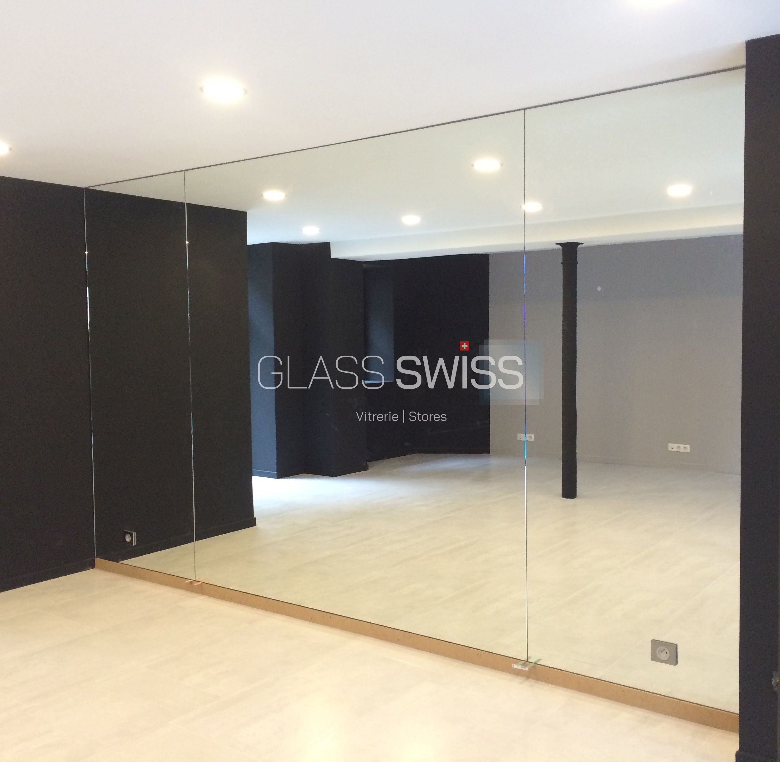Photos de miroirs sur mesure et design moderne – GLASS SWISS, spécialiste en vitrerie et miroiterie à Genève et dans le canton de Vaud, devis gratuit